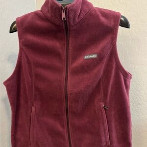 XL Columbia Fleece Vest Women’s Wine Zip Up Soft Cozy Layer